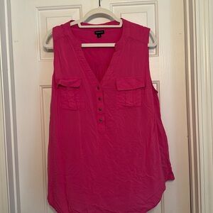 Torrid Sleeveless Blouse 🌷